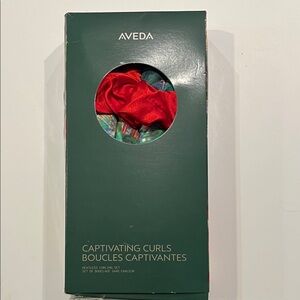 AVEDA Heatless Curling Set in Red and Green NEW